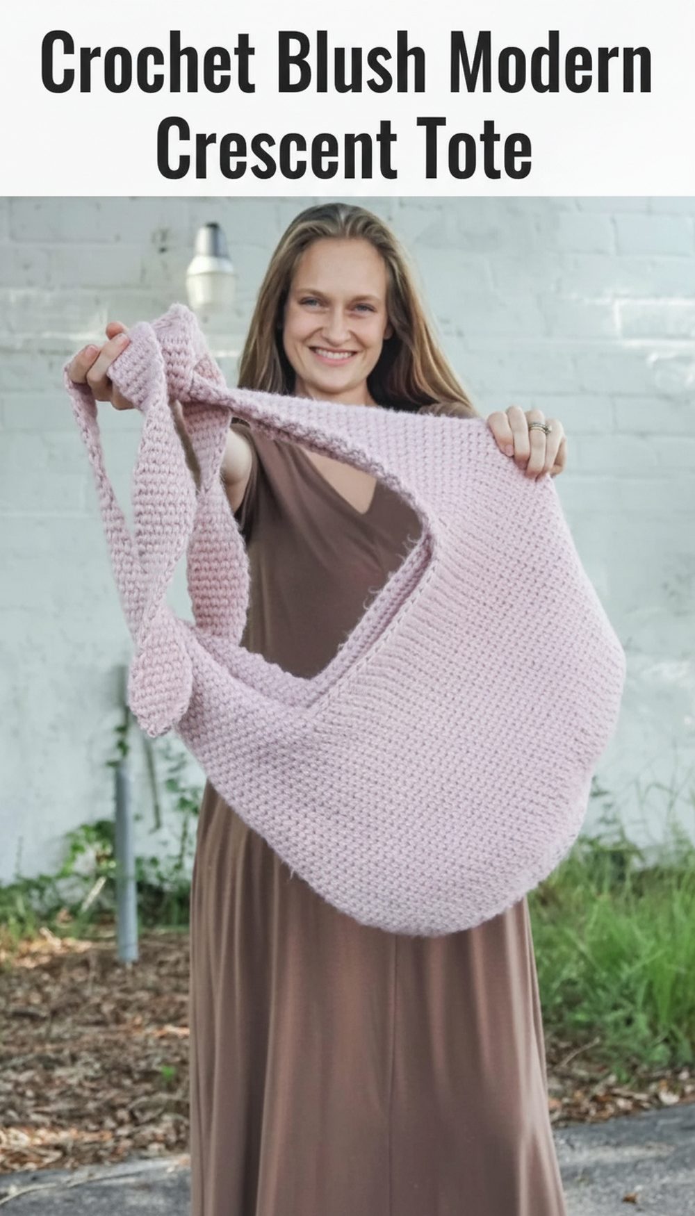 Crochet Blush Modern Crescent Tote